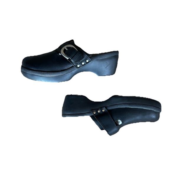 Crocs Black Leather Cobbler Buckle Slip On Clogs Mules Women’s Size 9 - Picture 9 of 9